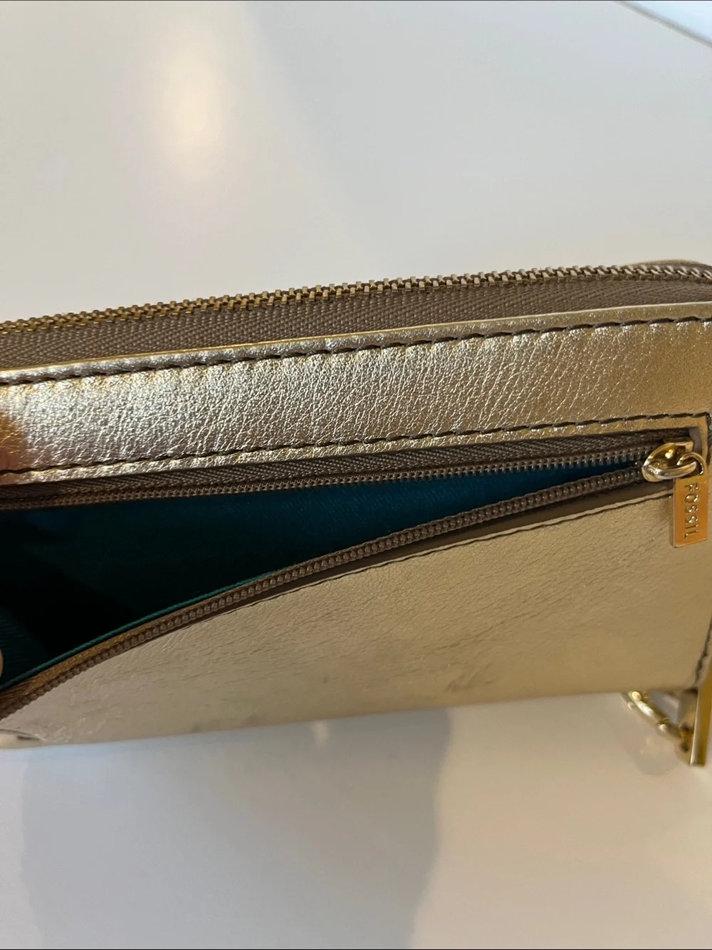 Fossil Metallic Gold Leather Wristlet Card Holder Wallet